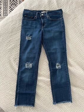 Levi’s shaping slim jeans